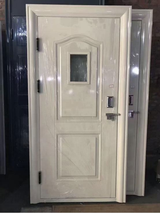 伊宁县学校教室门