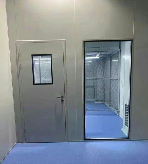 学校教学楼完成伊宁县防火门标准化安装